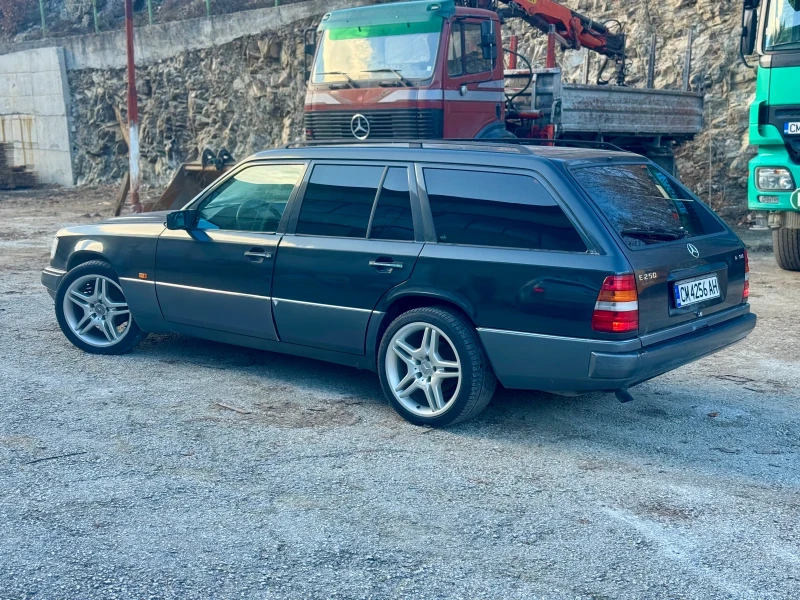 Mercedes-Benz E 250 D, снимка 3 - Автомобили и джипове - 52956602