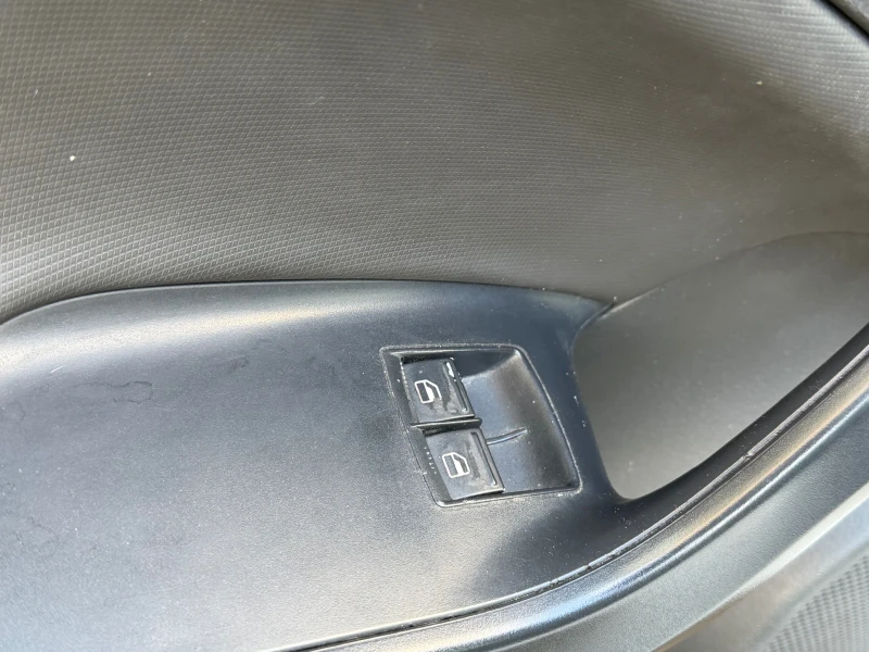 Seat Ibiza FACELIFT , снимка 15 - Автомобили и джипове - 53581833