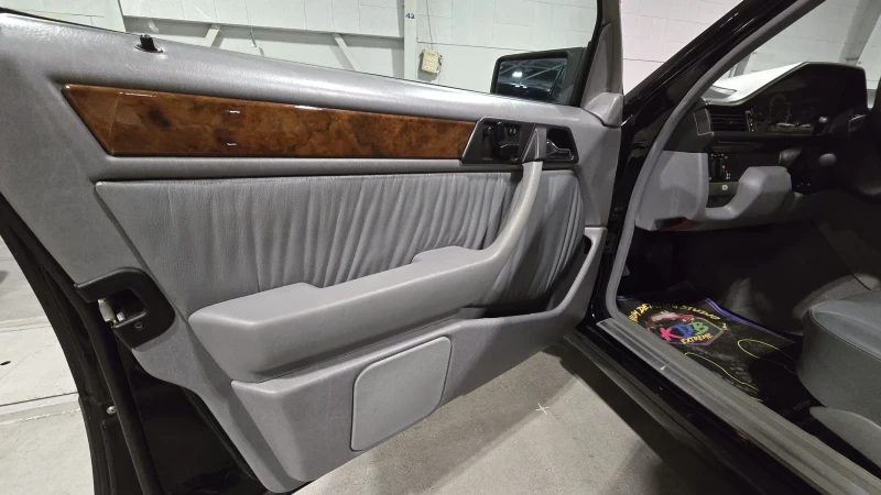 Mercedes-Benz E 420 W124, V8, M119, AUTOMATIC, снимка 8 - Автомобили и джипове - 53586689