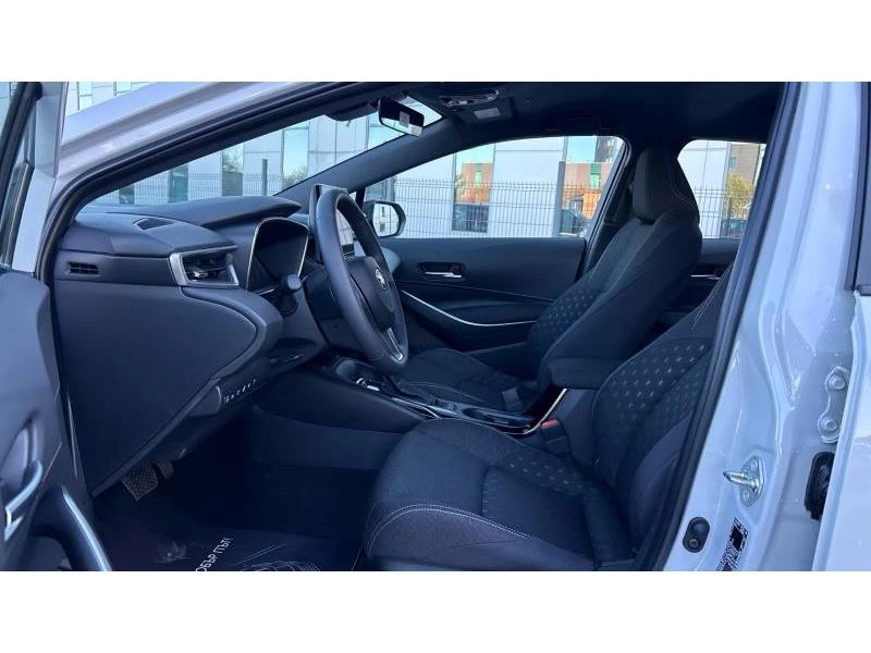 Toyota Corolla 1.8 HSD TS Executive MY25 - НОВА, снимка 12 - Автомобили и джипове - 53028571