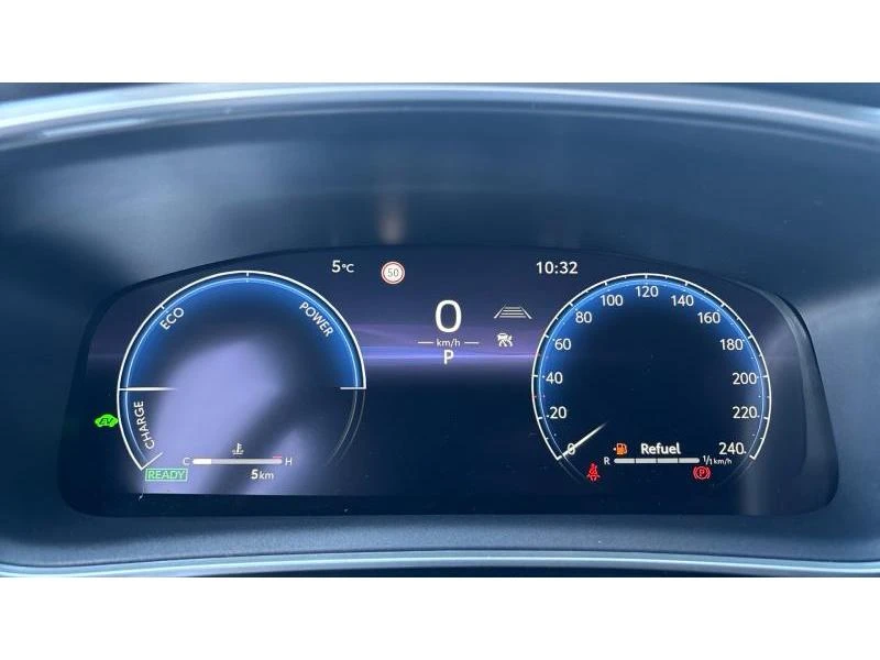 Toyota Corolla 1.8 HSD TS Executive MY25 - НОВА, снимка 14 - Автомобили и джипове - 53028571