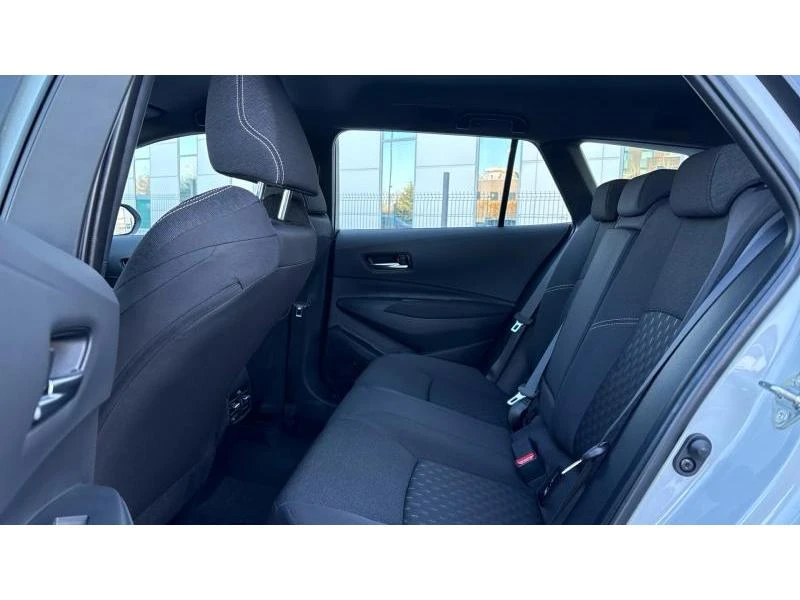 Toyota Corolla 1.8 HSD TS Executive MY25 - НОВА, снимка 11 - Автомобили и джипове - 53028571