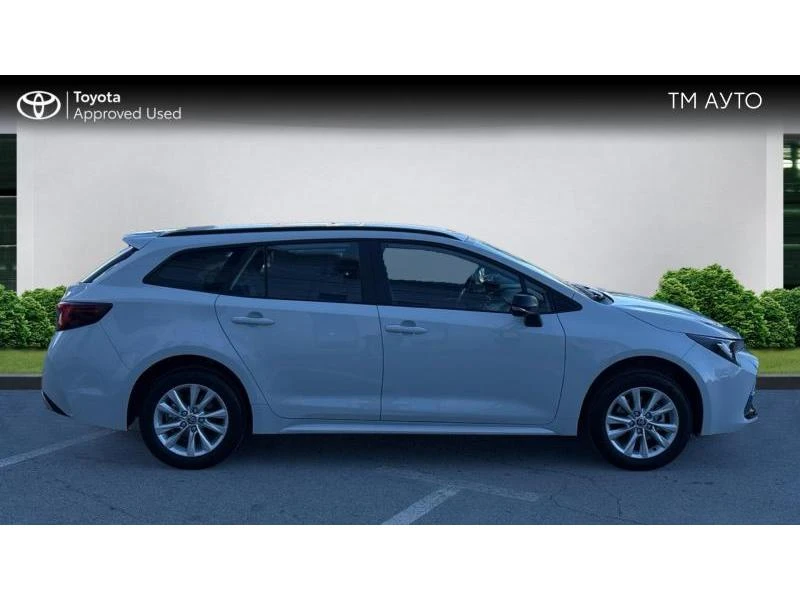 Toyota Corolla 1.8 HSD TS Executive MY25 - НОВА, снимка 17 - Автомобили и джипове - 53028571