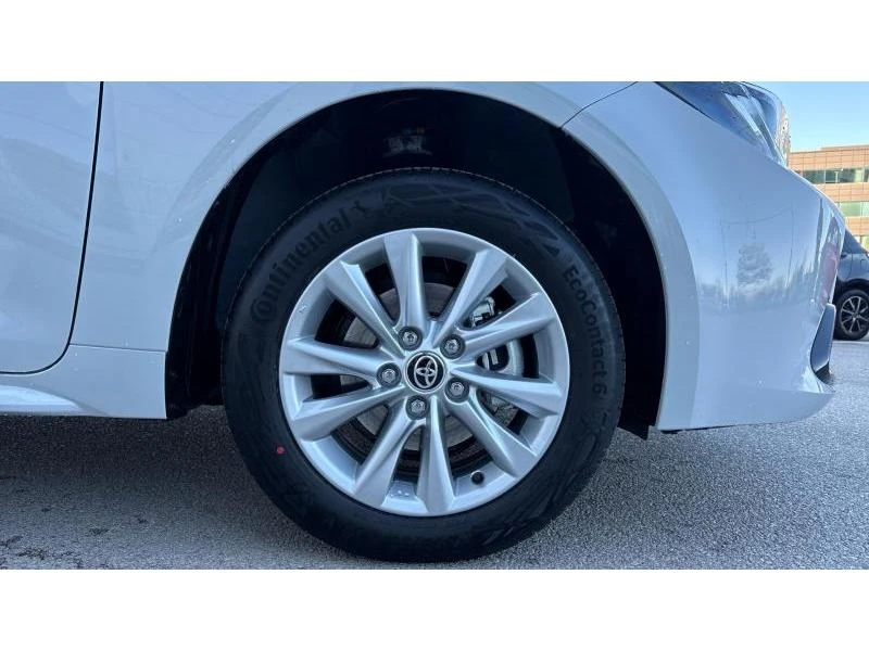 Toyota Corolla 1.8 HSD TS Executive MY25 - НОВА, снимка 16 - Автомобили и джипове - 53028571