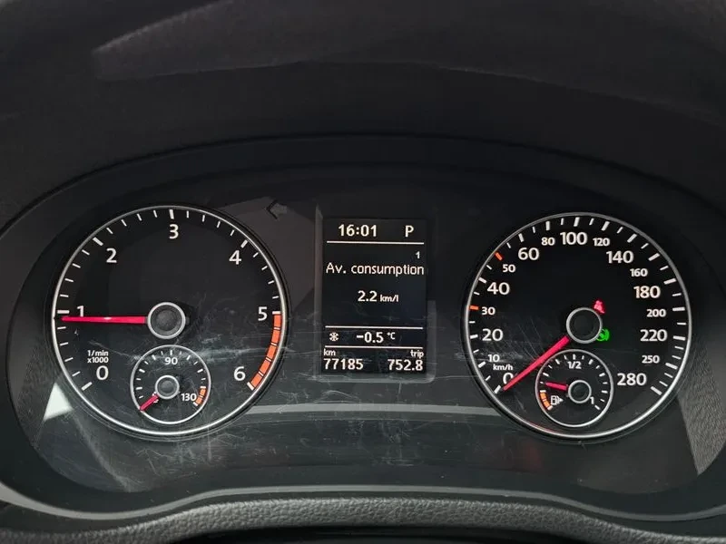 VW Passat 2.0 TDI, снимка 8 - Автомобили и джипове - 54299517