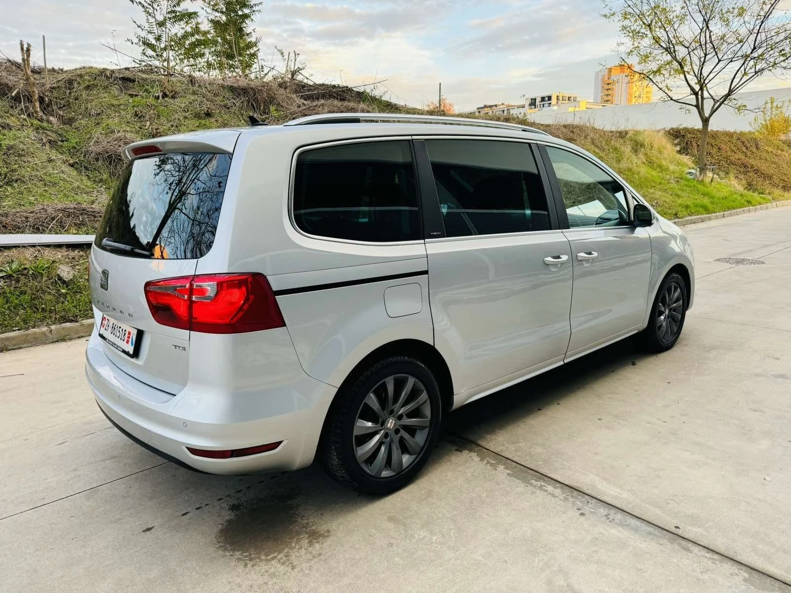 Seat Alhambra 2.0TDi CH DSG - изображение 5