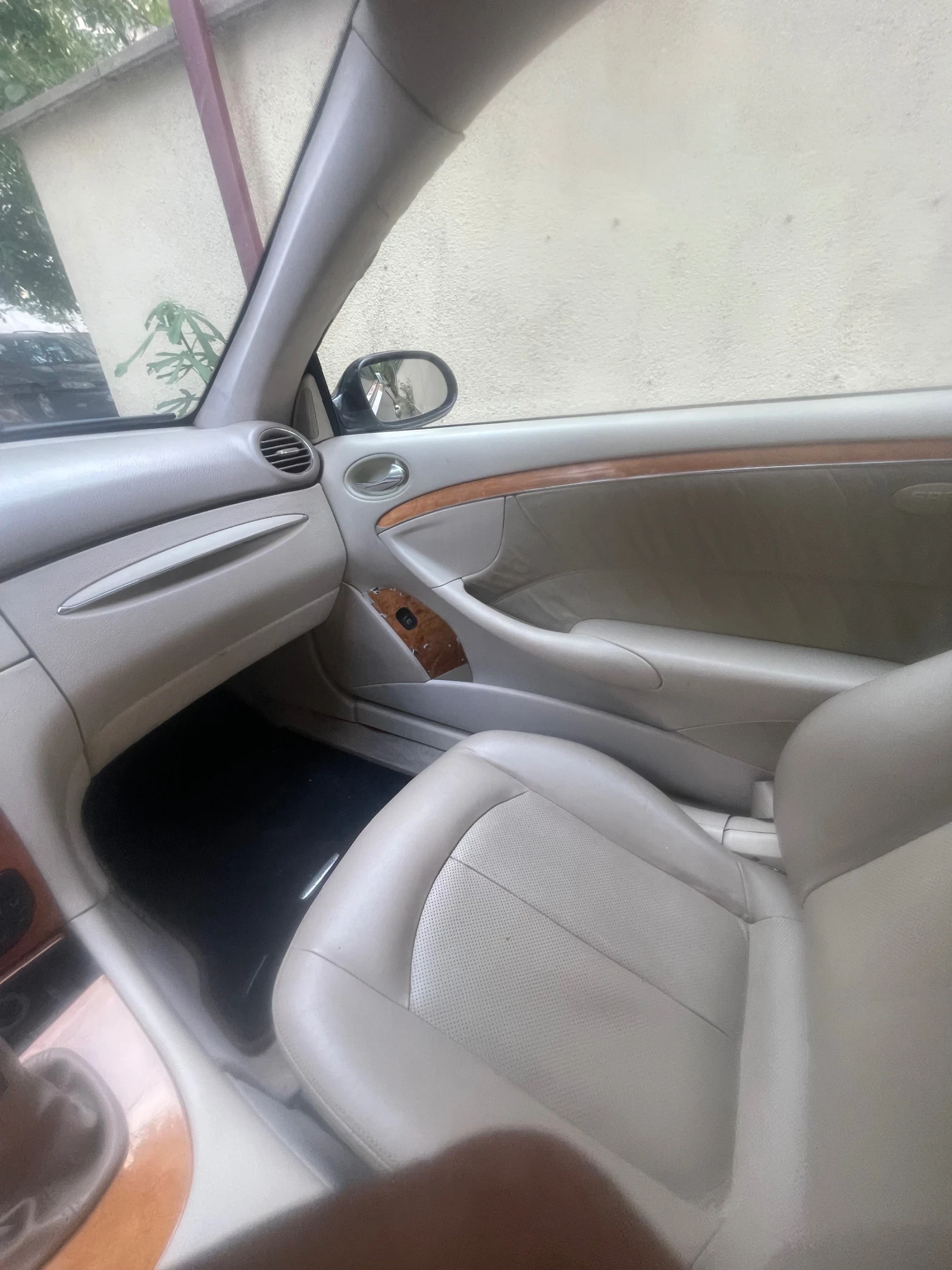 Mercedes-Benz CLK 270 CDI ръчни скорости * УНИКАТ*  - изображение 6