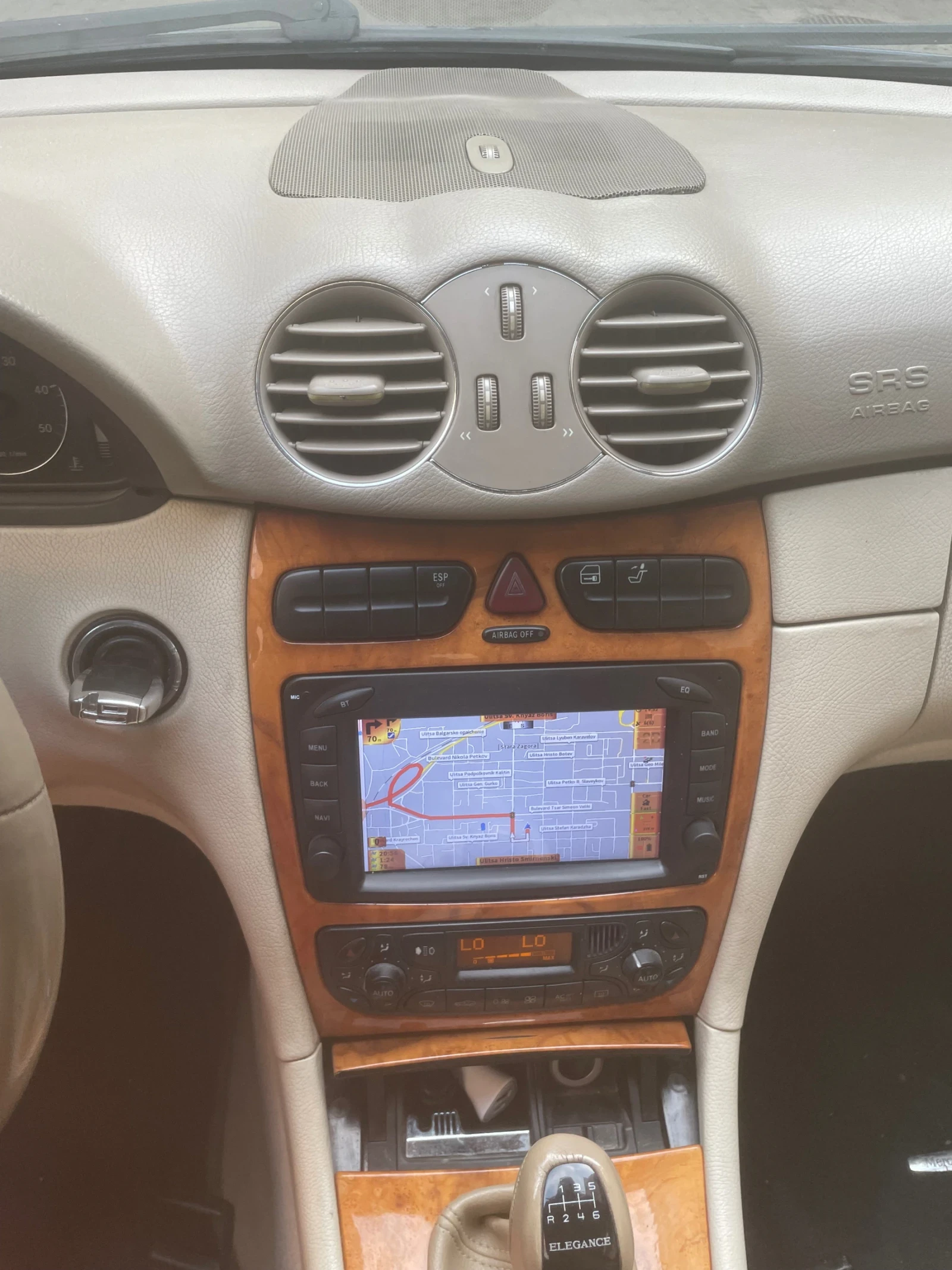Mercedes-Benz CLK 270 CDI ръчни скорости * УНИКАТ*  - изображение 7