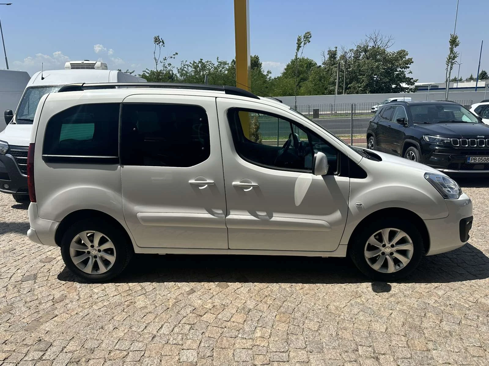 Peugeot Partner 1.6HDI 4+ 1(места) N1 - изображение 4