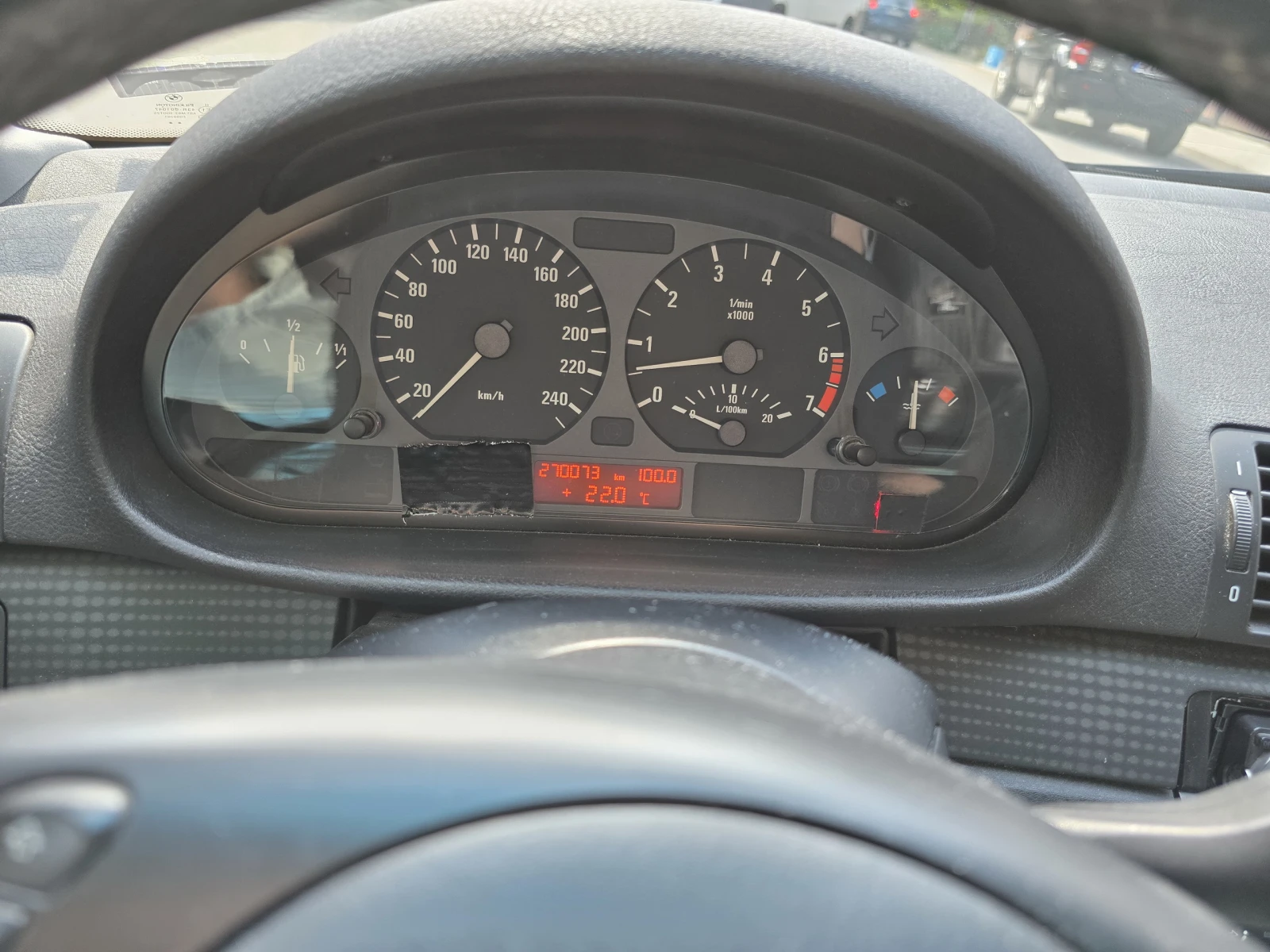 BMW 320 2.2л 6-цилиндъра бензин - изображение 9