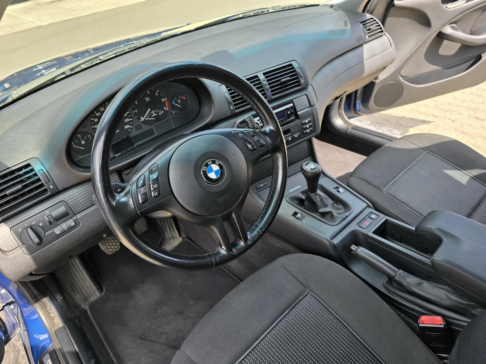 BMW 320 2.2л 6-цилиндъра бензин - изображение 6