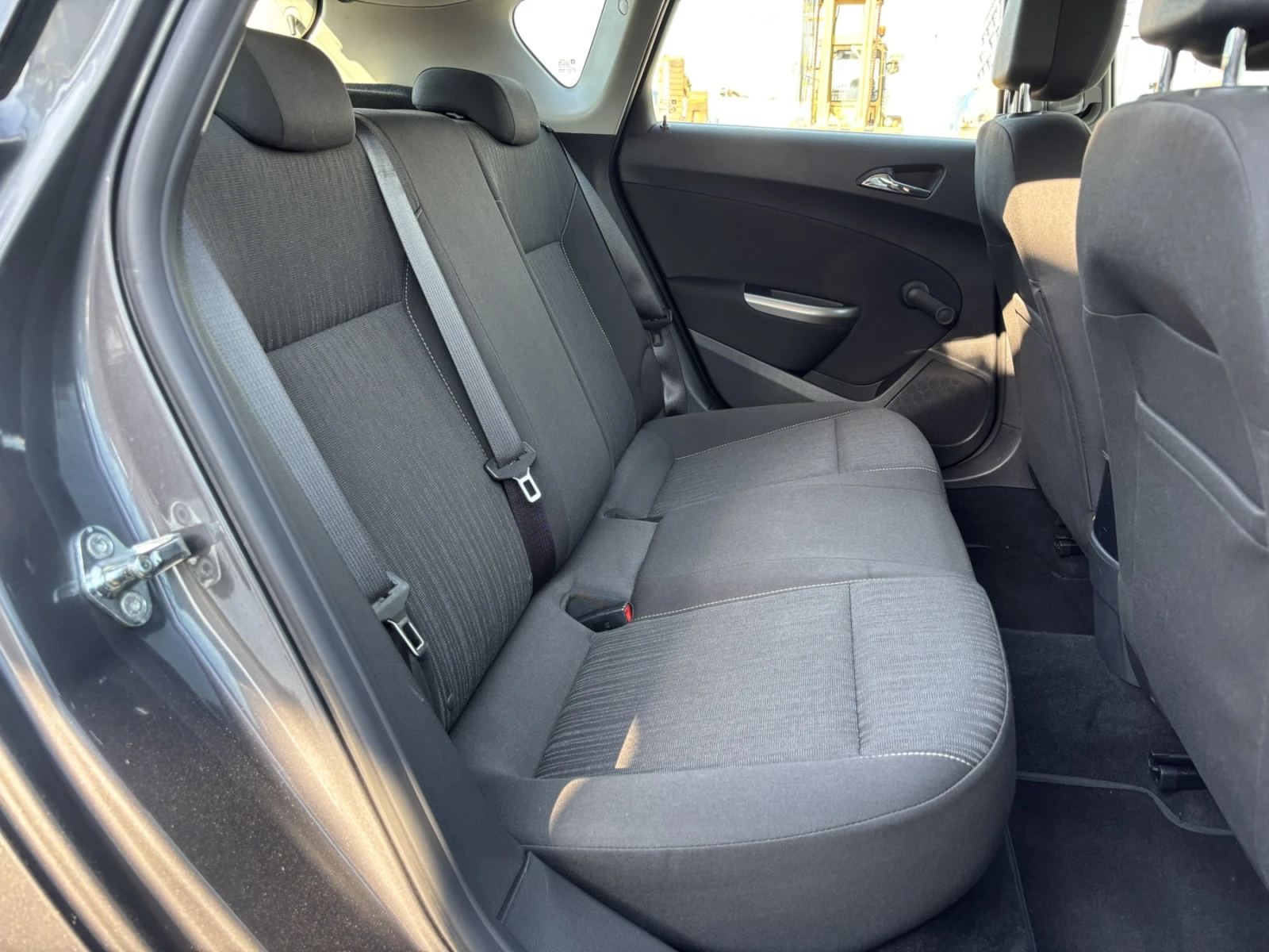 Opel Astra 1.4 БЕНЗИН-ГАЗ (ЗАВОДСКА) - изображение 10