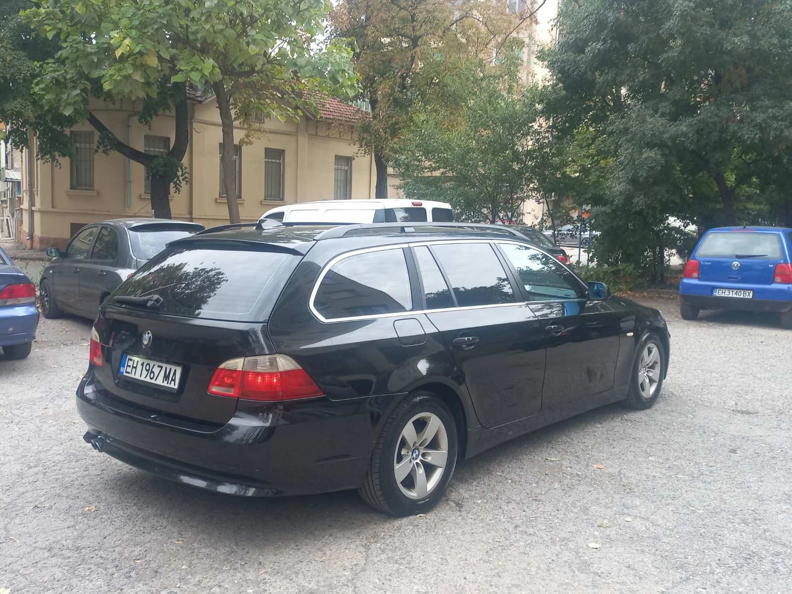 BMW 525 комби - изображение 4