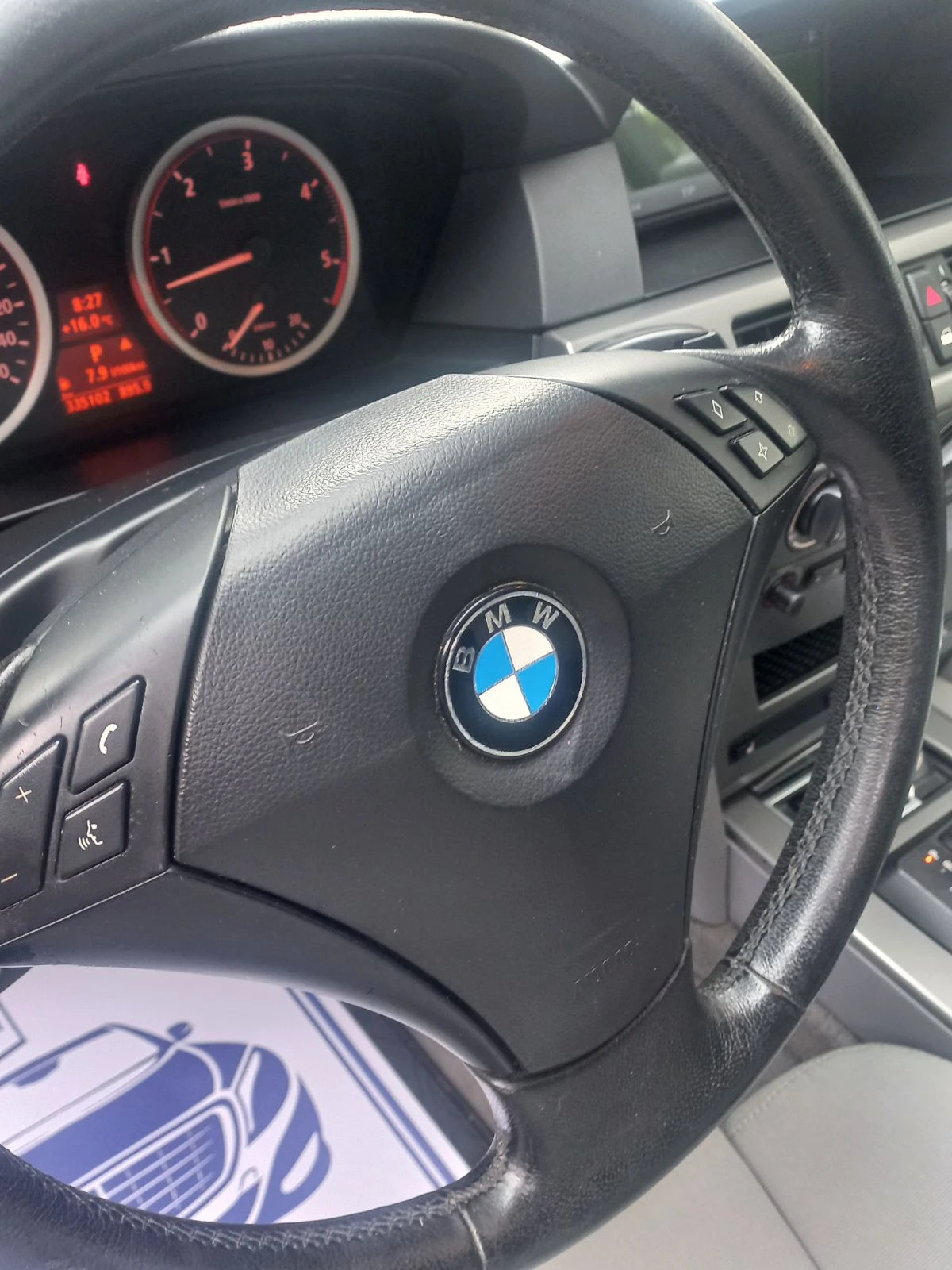 BMW 525 комби - изображение 9