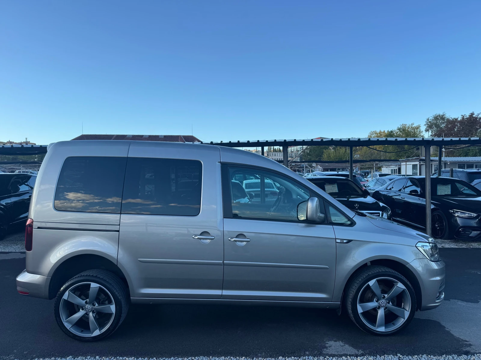 VW Caddy 2.0 TDI 4MOTION DSG Highline  - изображение 4