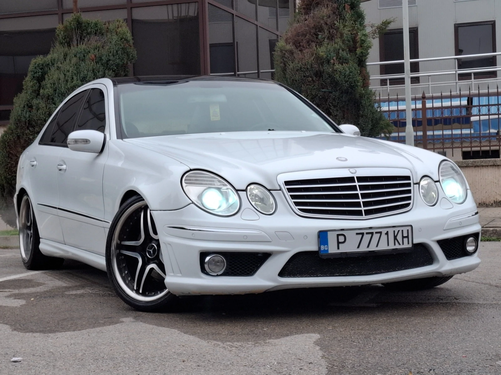 Mercedes-Benz E 220 2.2CDI * AVANTGARD * AMG  *  | Mobile.bg   16
