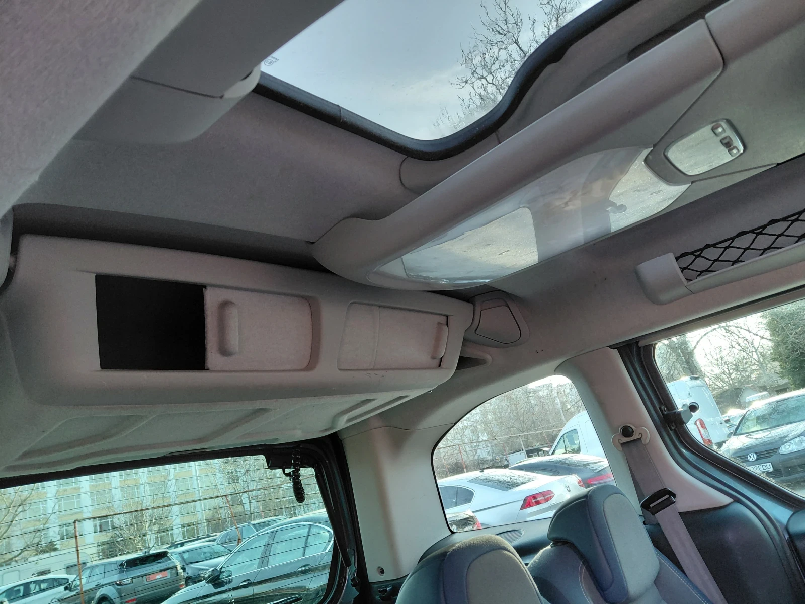 Citroen Berlingo 1.6 HDI-110кс., снимка 9 - Автомобили и джипове - 53790916