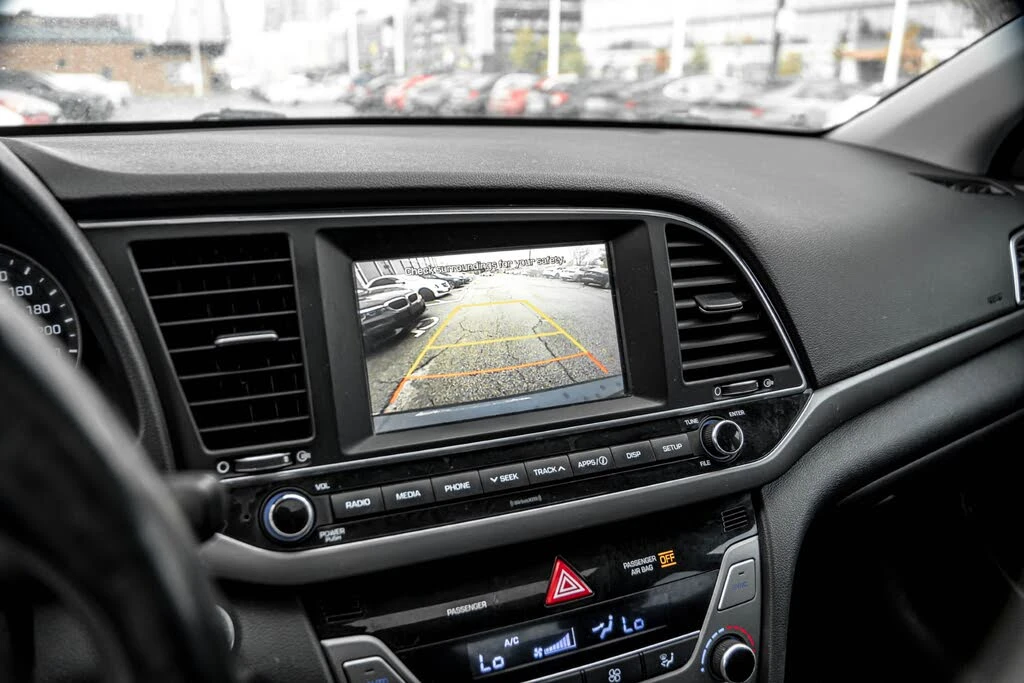 Hyundai Elantra * ���������� * (���� �� ��) | Mobile.bg � ����������� 11