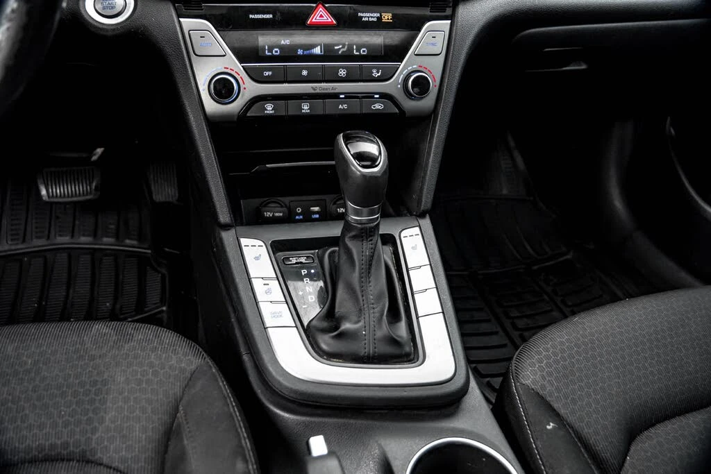 Hyundai Elantra * ���������� * (���� �� ��) | Mobile.bg � ����������� 13