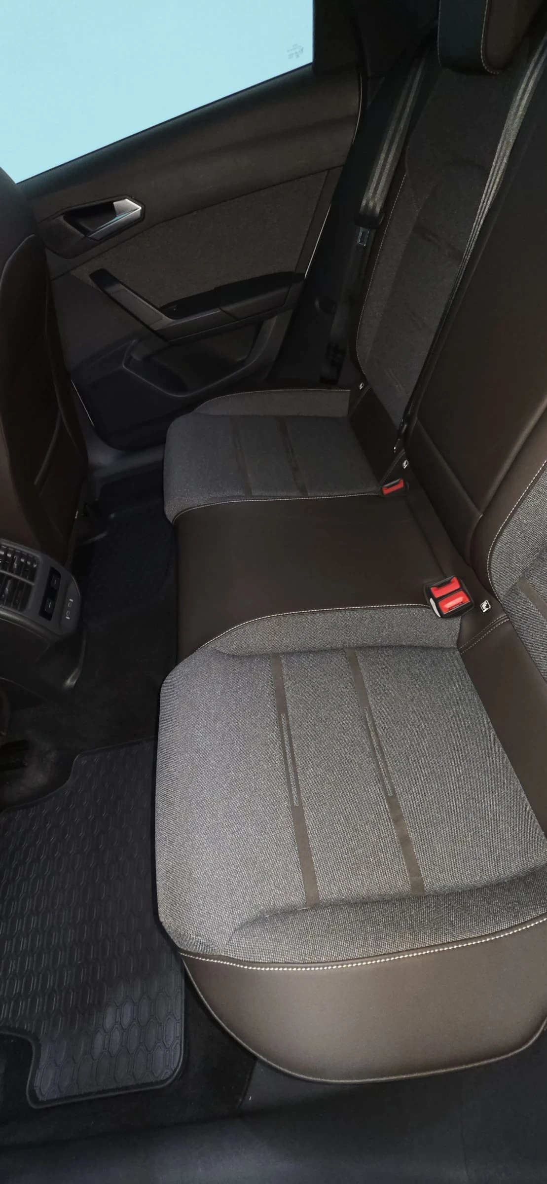 Seat Leon, снимка 15 - Автомобили и джипове - 54126020