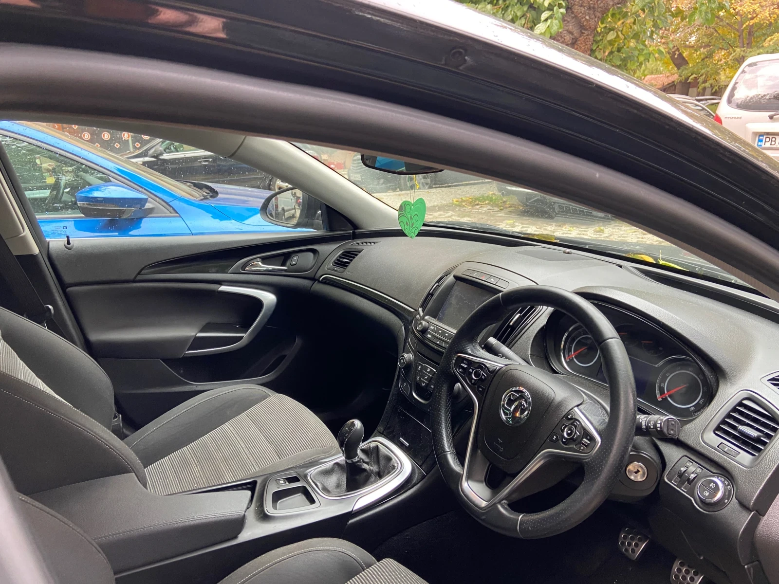 Opel Insignia, снимка 7 - Автомобили и джипове - 54240144