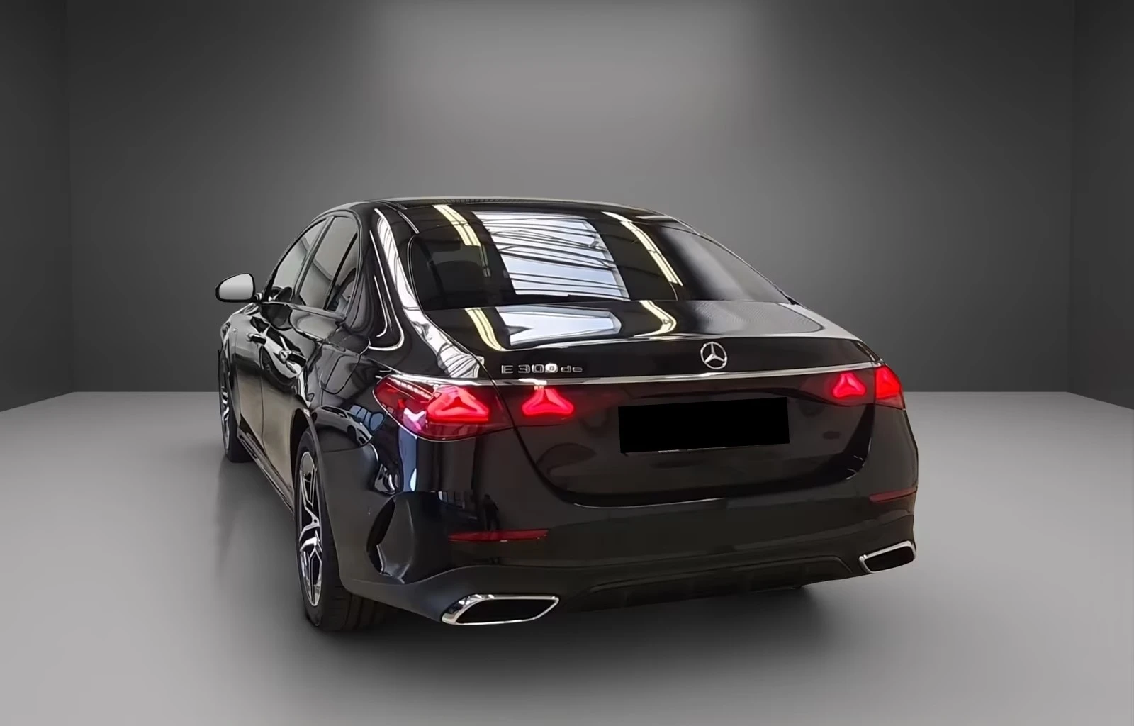 Mercedes-Benz E 300 DE AMG Night, снимка 4 - Автомобили и джипове - 54278917