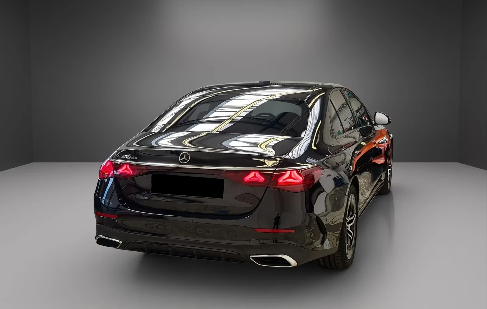 Mercedes-Benz E 300 DE AMG Night, снимка 5 - Автомобили и джипове - 54278917