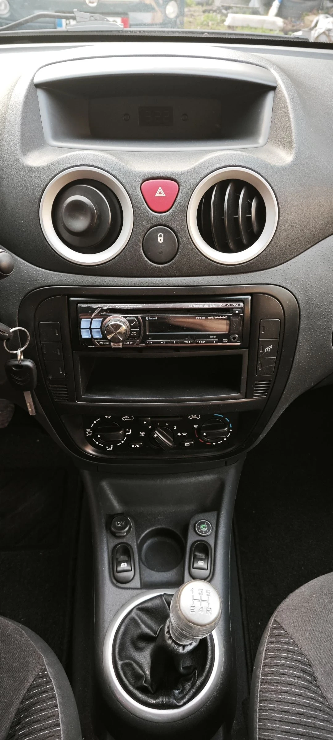 Citroen C3 1.2i ГАЗ!!!, снимка 14 - Автомобили и джипове - 54295637