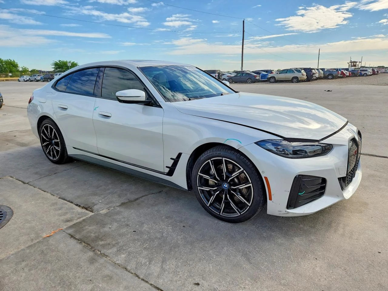 BMW i4 EDRIVE 40, снимка 4 - Автомобили и джипове - 54598430