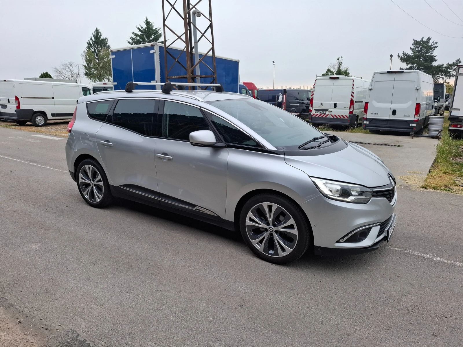 Renault Grand scenic 1.6Navi Камера 7мест., снимка 3 - Автомобили и джипове - 54773123