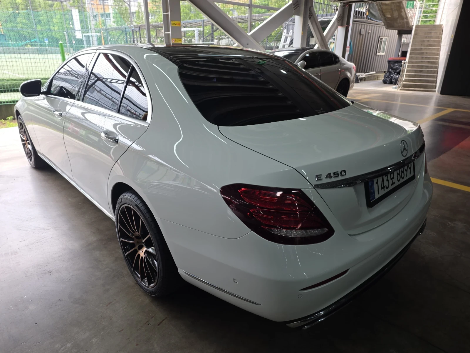 Mercedes-Benz E 220 4matic Digital , 9G , Pano, снимка 2 - Автомобили и джипове - 55151659