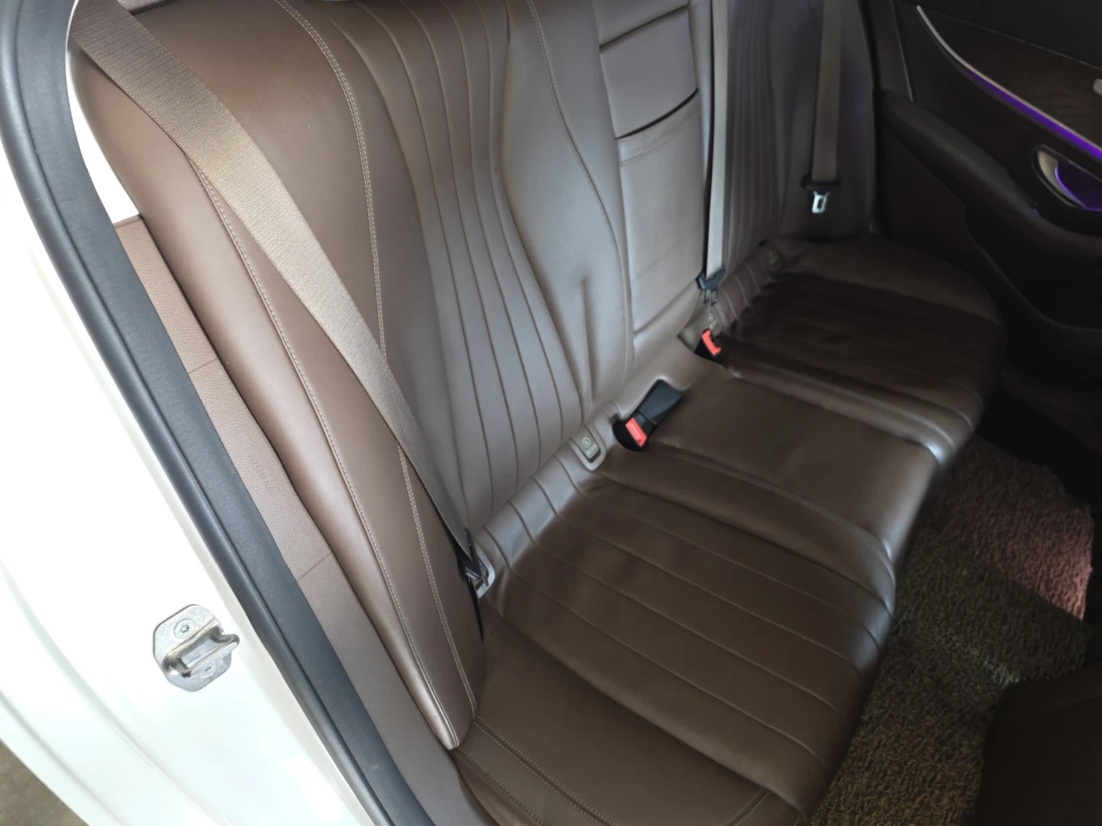 Mercedes-Benz E 220 4matic Digital , 9G , Pano, снимка 15 - Автомобили и джипове - 55151659
