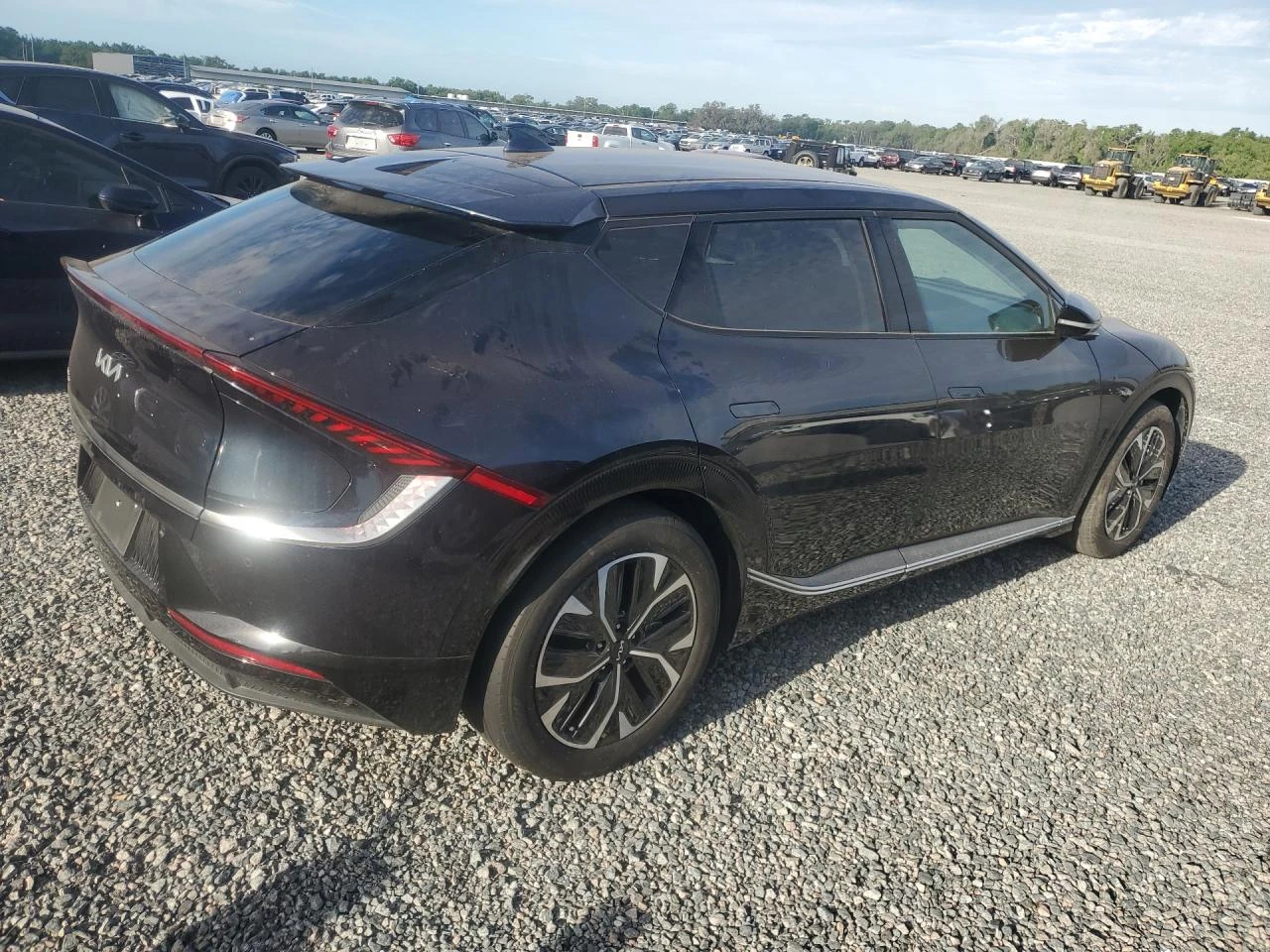 Kia EV6 0.0l Wind, снимка 3 - Автомобили и джипове - 55264158