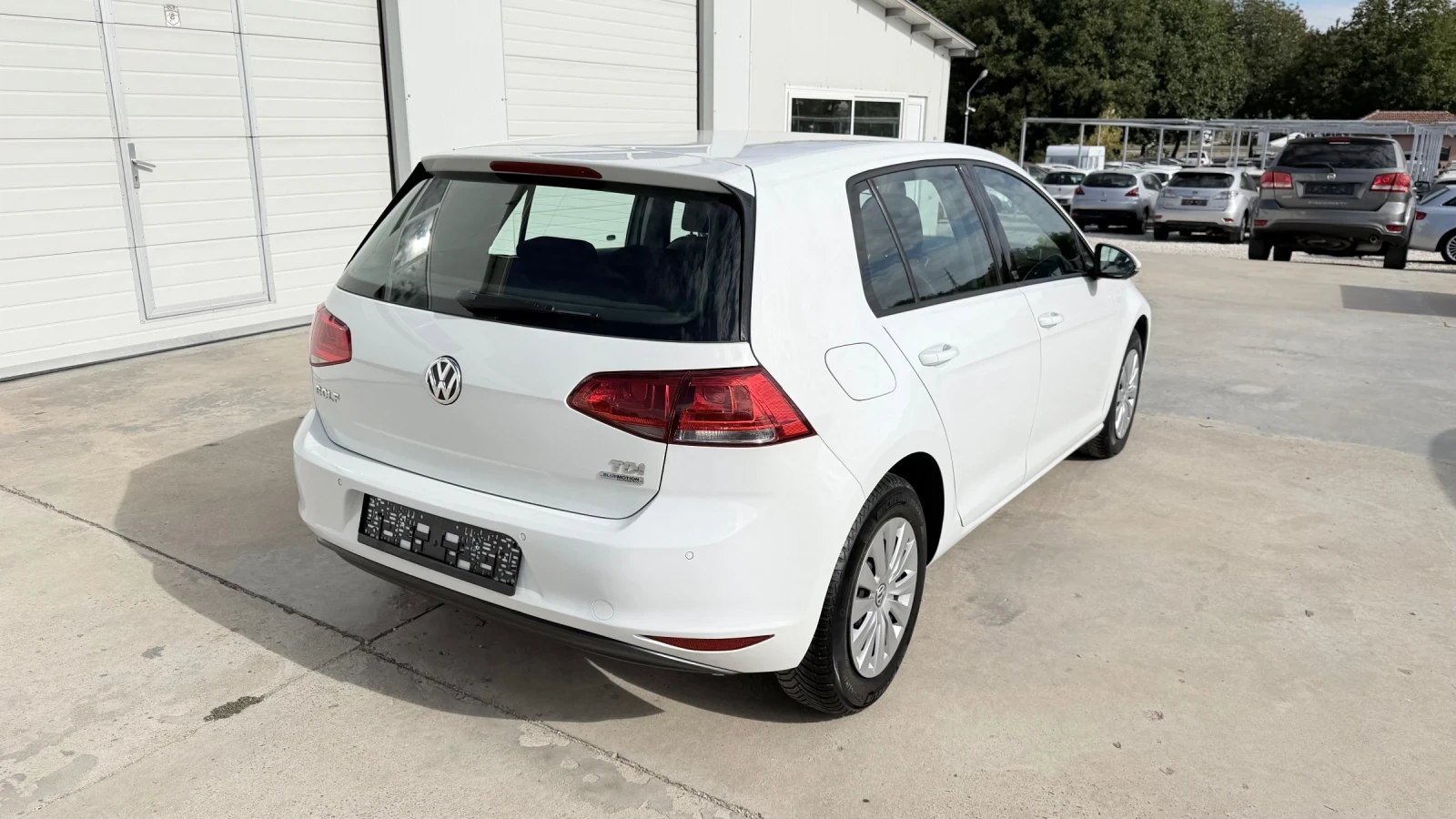 VW Golf 1.6tdi 110k.c* Highline* Navi* UNIKAT* , снимка 16 - Автомобили и джипове - 55713320