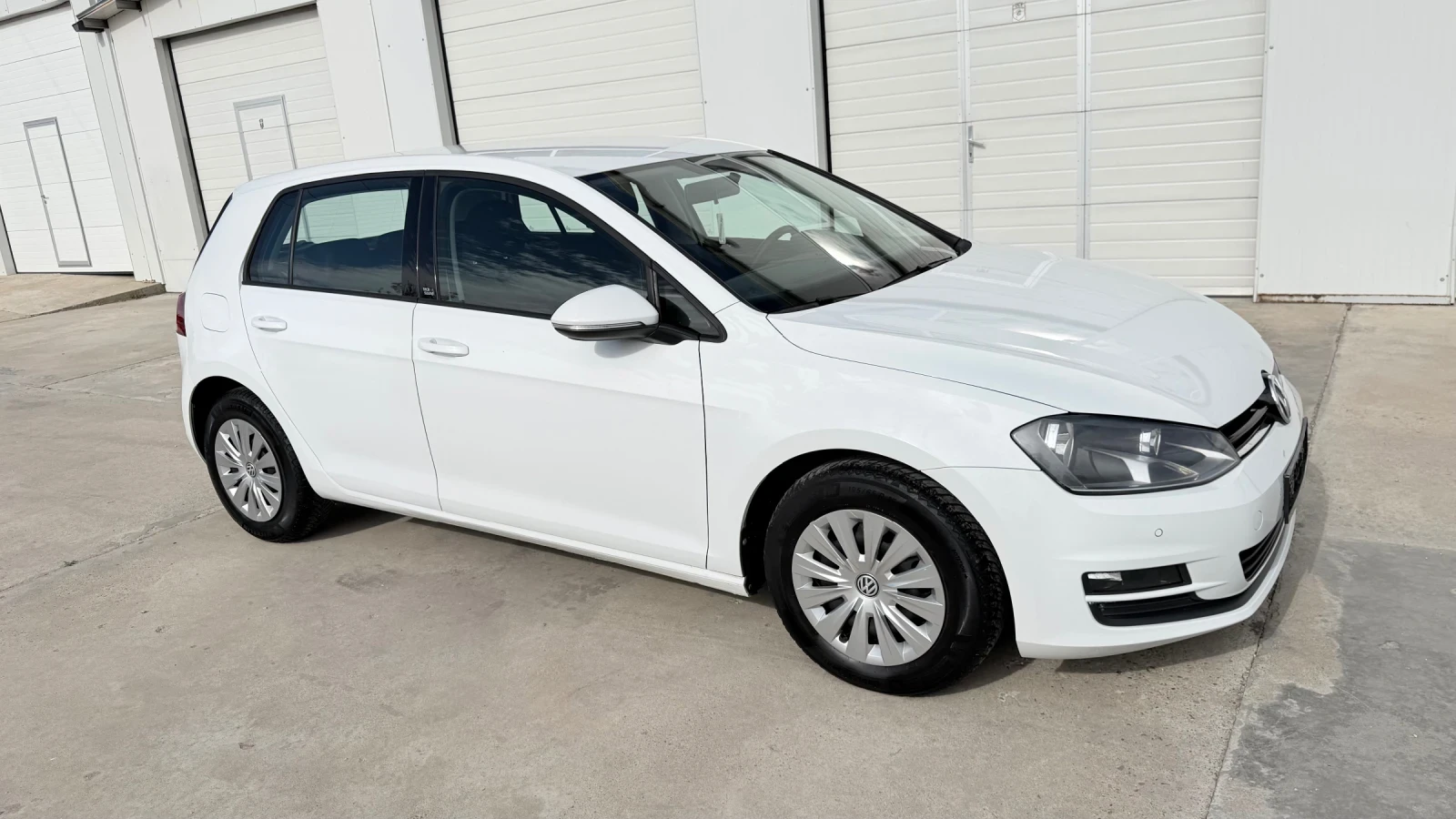 VW Golf 1.6tdi 110k.c* Highline* Navi* UNIKAT* , снимка 14 - Автомобили и джипове - 55713320