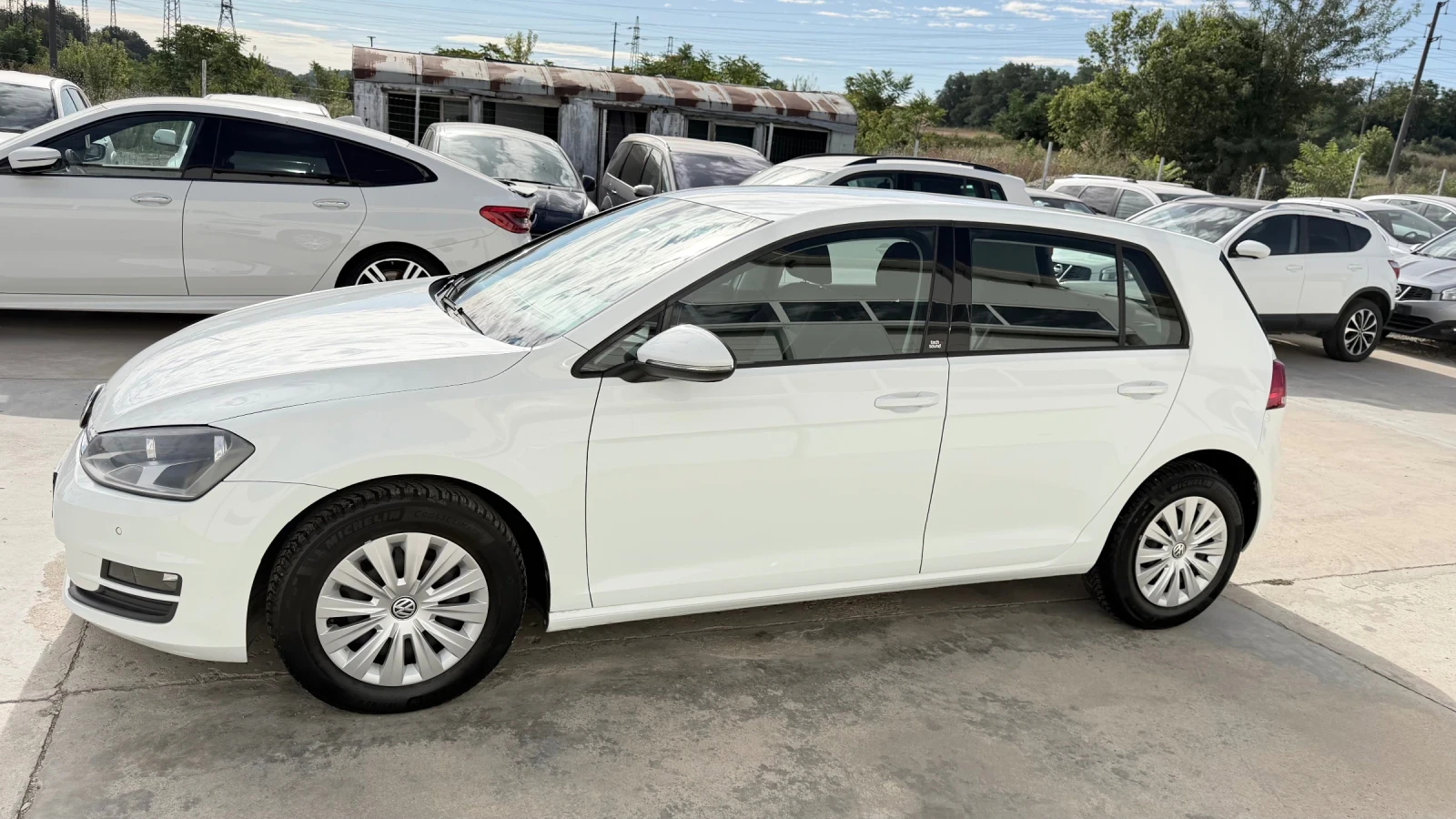VW Golf 1.6tdi 110k.c* Highline* Navi* UNIKAT* , снимка 4 - Автомобили и джипове - 55713320