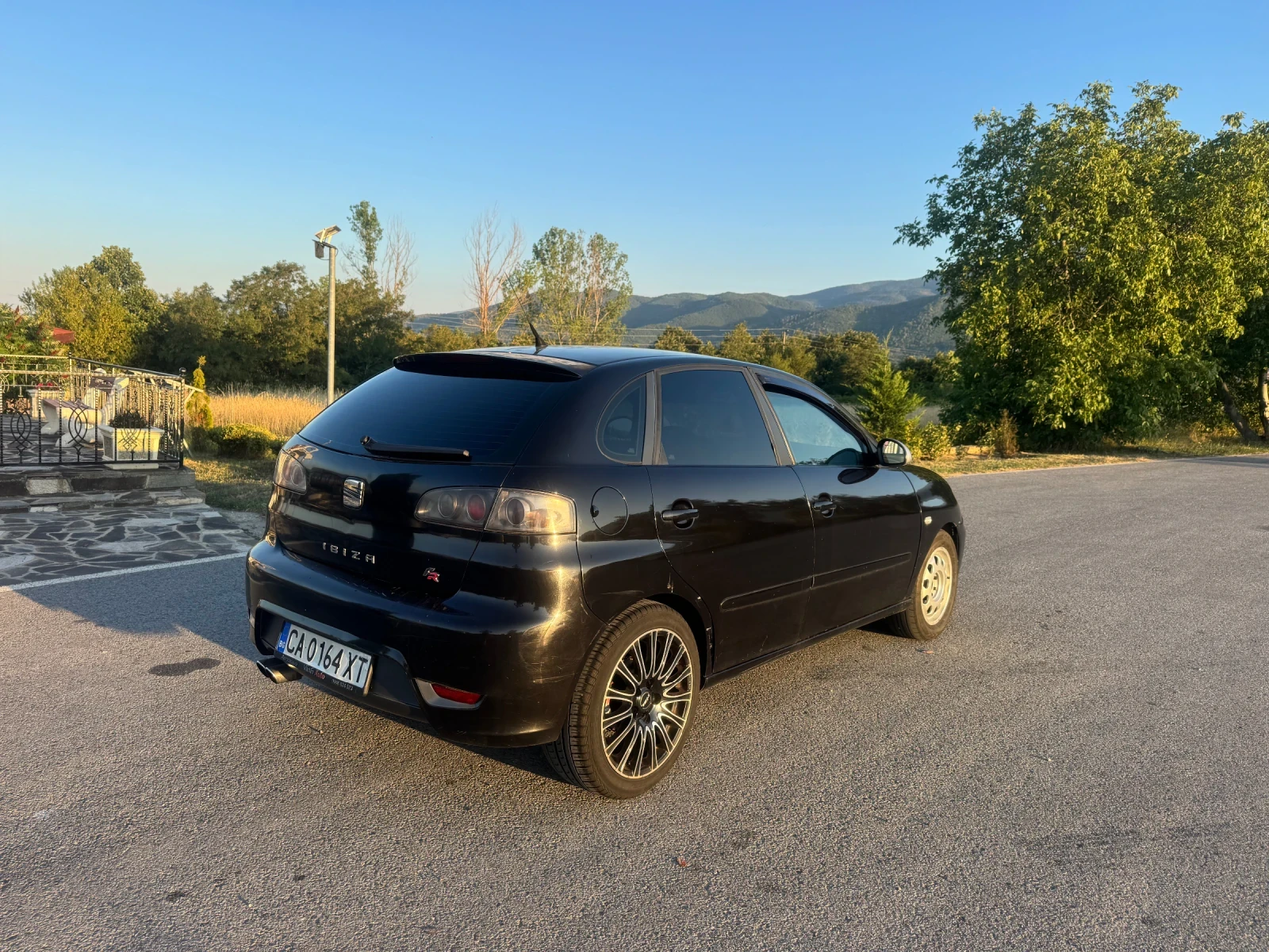 Seat Ibiza, снимка 3 - Автомобили и джипове - 56215218