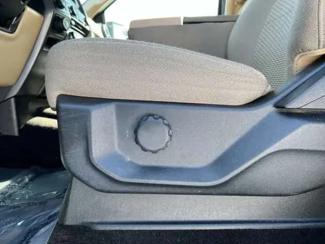 Ford F150 * XLT 4WD SuperCrew * KEYLESS * CARFAX, снимка 10 - Автомобили и джипове - 54026798