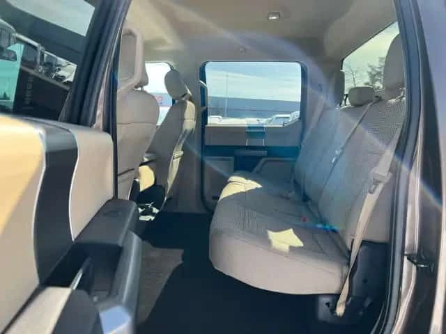 Ford F150 * XLT 4WD SuperCrew * KEYLESS * CARFAX, снимка 13 - Автомобили и джипове - 54026798