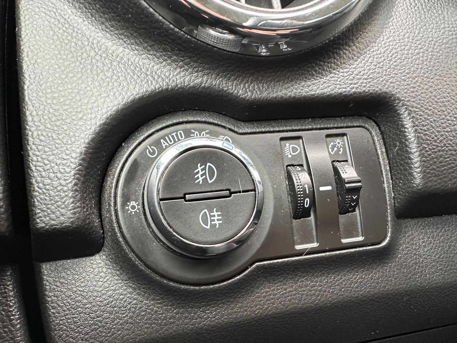 Chevrolet Trax 1.6 /  | Mobile.bg   16