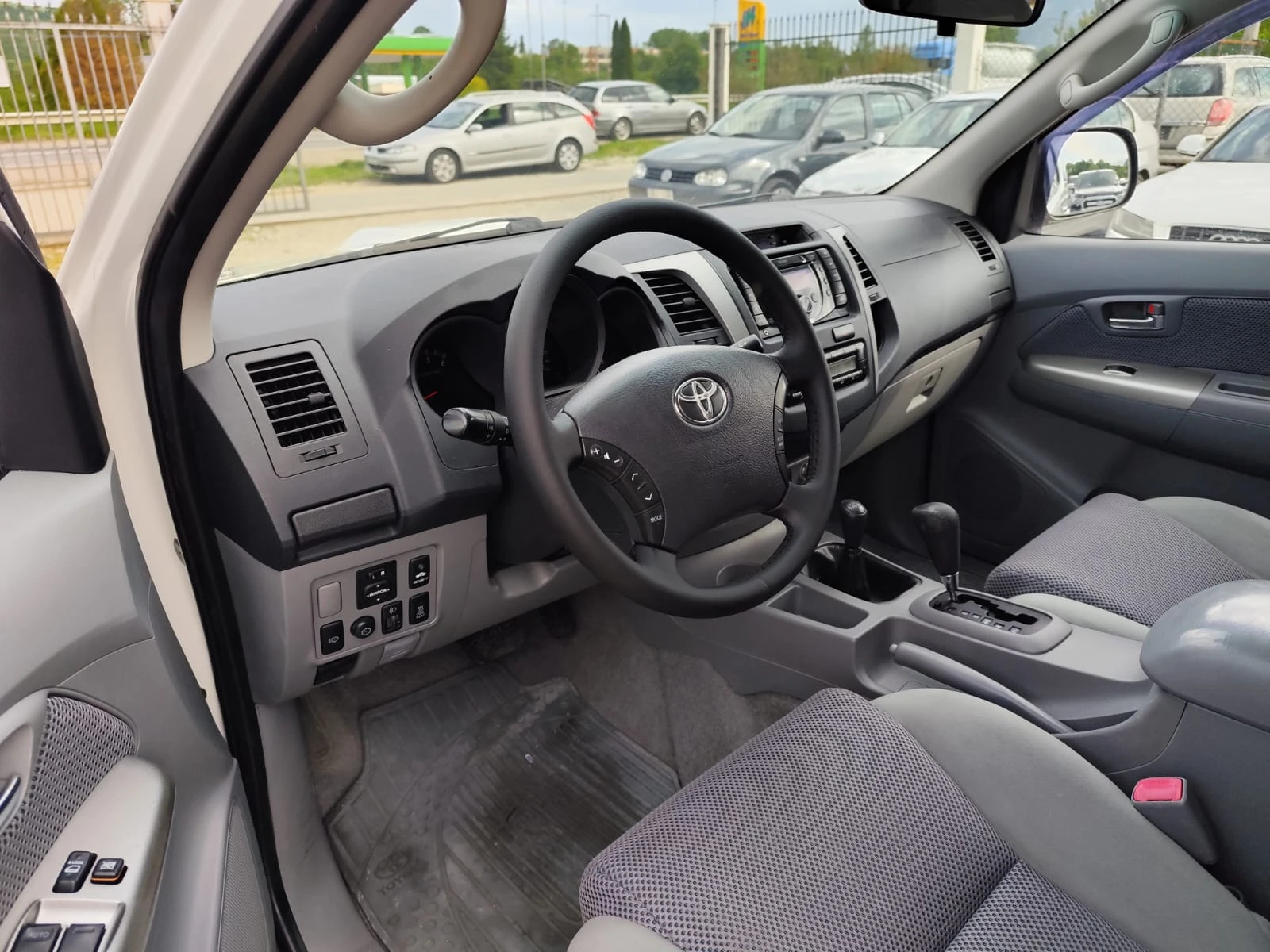 Toyota Hilux 3.0 дизел  - изображение 10