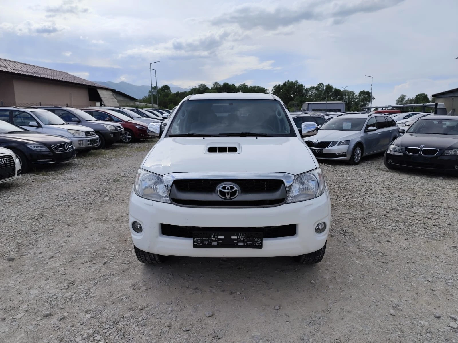 Toyota Hilux 3.0 дизел  - изображение 2