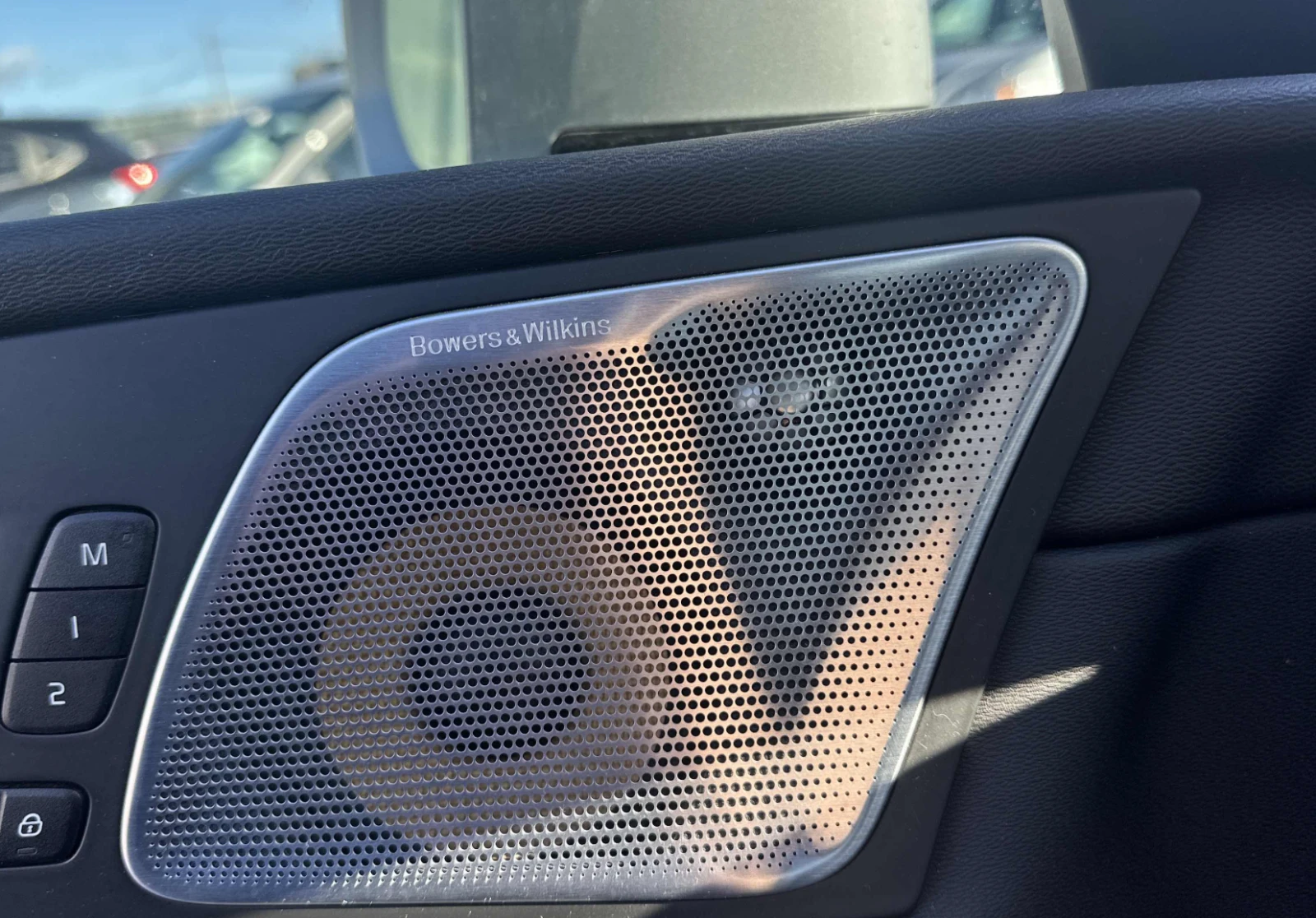 Volvo XC60 R-DESIGN | Bowers&Wilkins - изображение 9