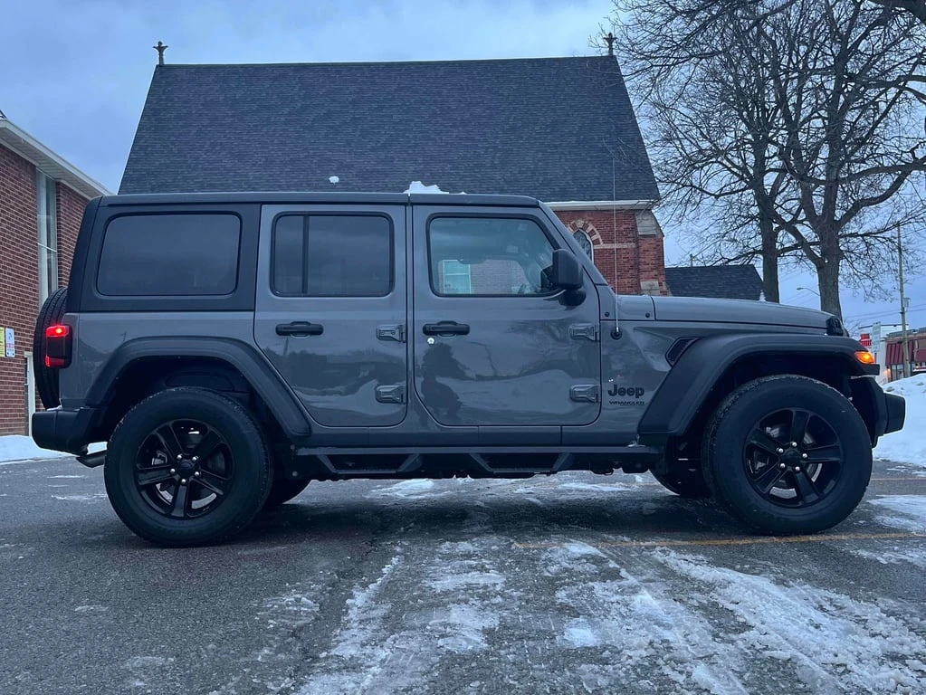 Jeep Wrangler * Unlimited Sport Altitude * CARFAX * ПОДГРЕВ*  - изображение 3