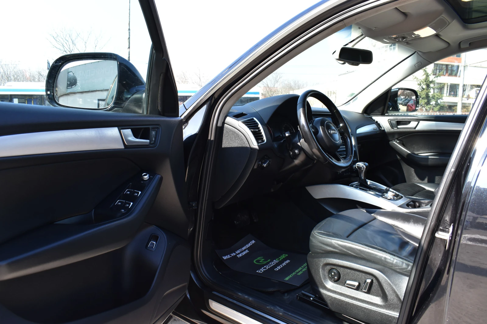 Audi Q5 3.0TDI* S-LINE* PANORAMA, снимка 9 - Автомобили и джипове - 54227017