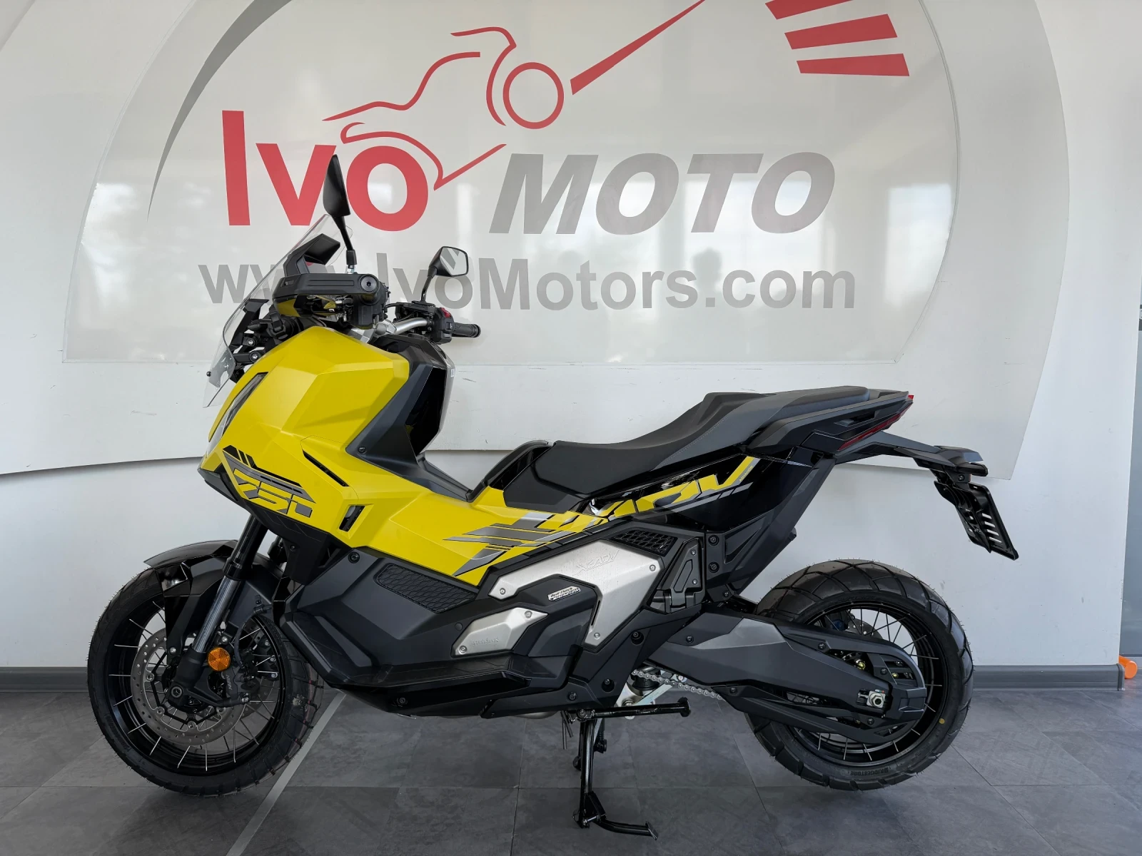 Honda X-ADV 750 gold чисто нов Finch Yellow  - изображение 4