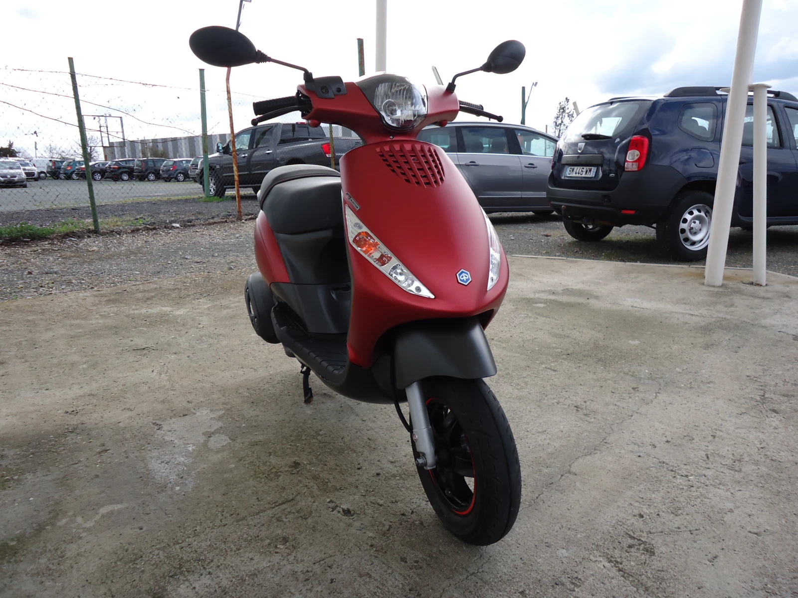 Piaggio Zip  ПОЧТИ НОВО !!! 280 км., снимка 2 - Мотоциклети и мототехника - 54087344