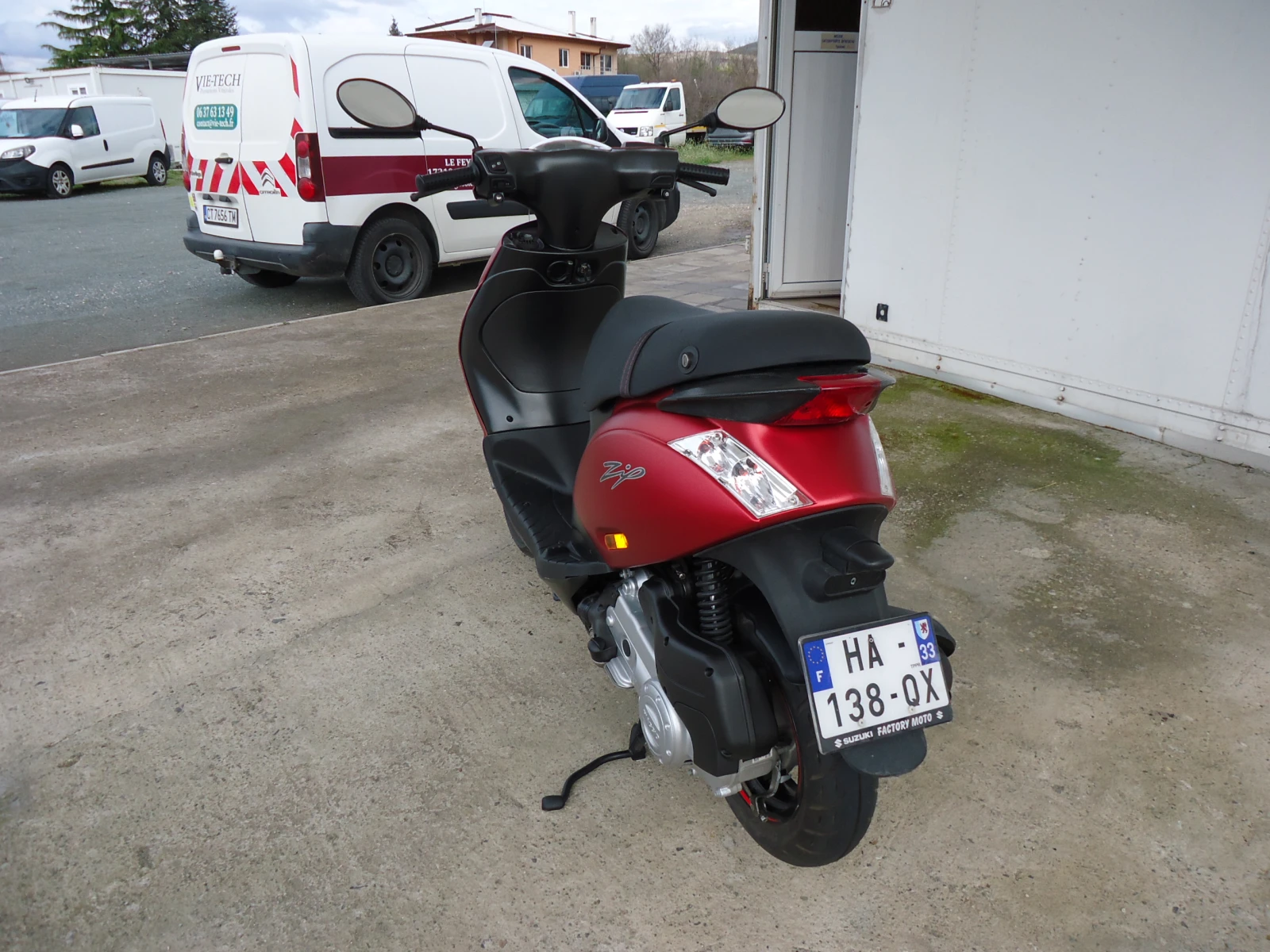 Piaggio Zip  ПОЧТИ НОВО !!! 280 км., снимка 5 - Мотоциклети и мототехника - 54087344