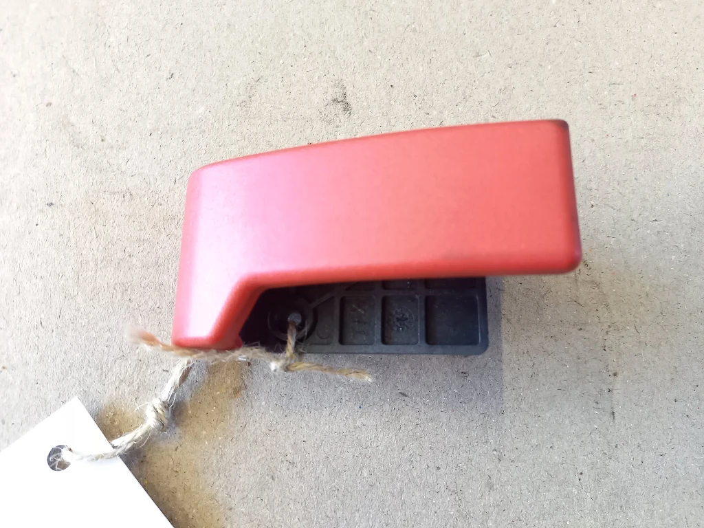 Дръжка отваряне преден капак вътрешна Мерцедес А180 W169 