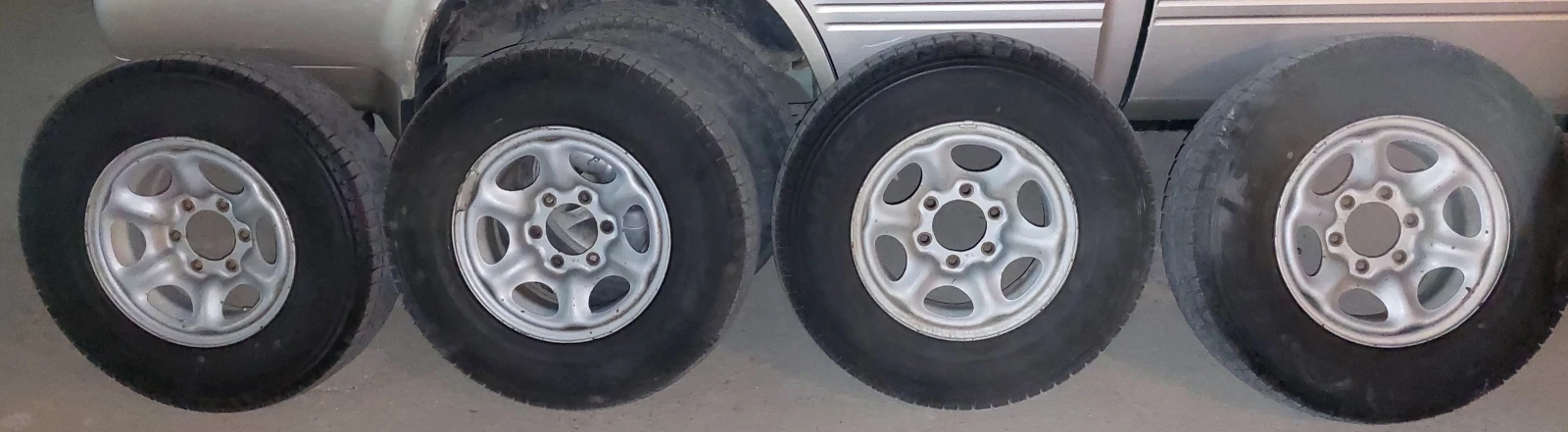 Гуми с джанти Falken 215/80R15